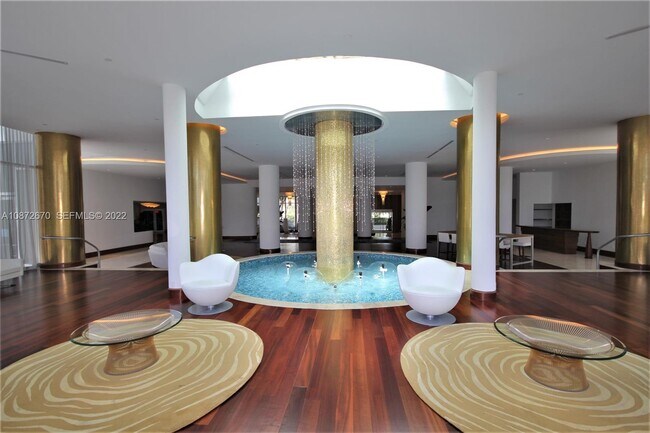 Photo - 5161 Collins Ave Unit 902