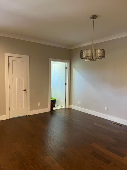 Photo - 205 Courtland Crest Dr SW