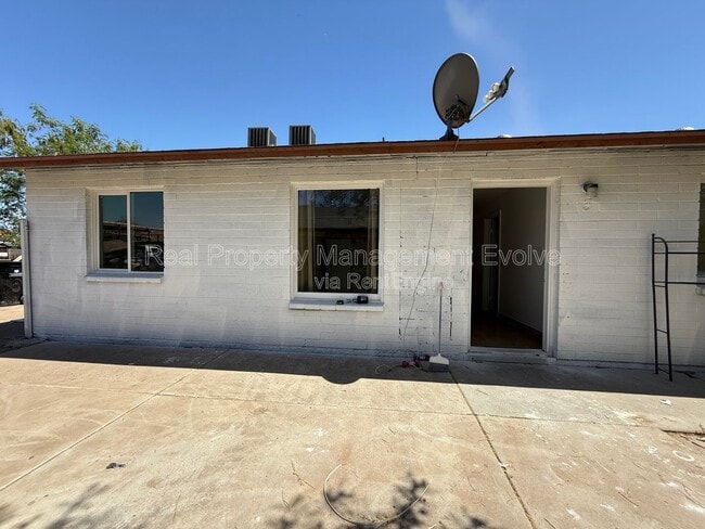 Photo - 3223 W Madison St Unidad 3