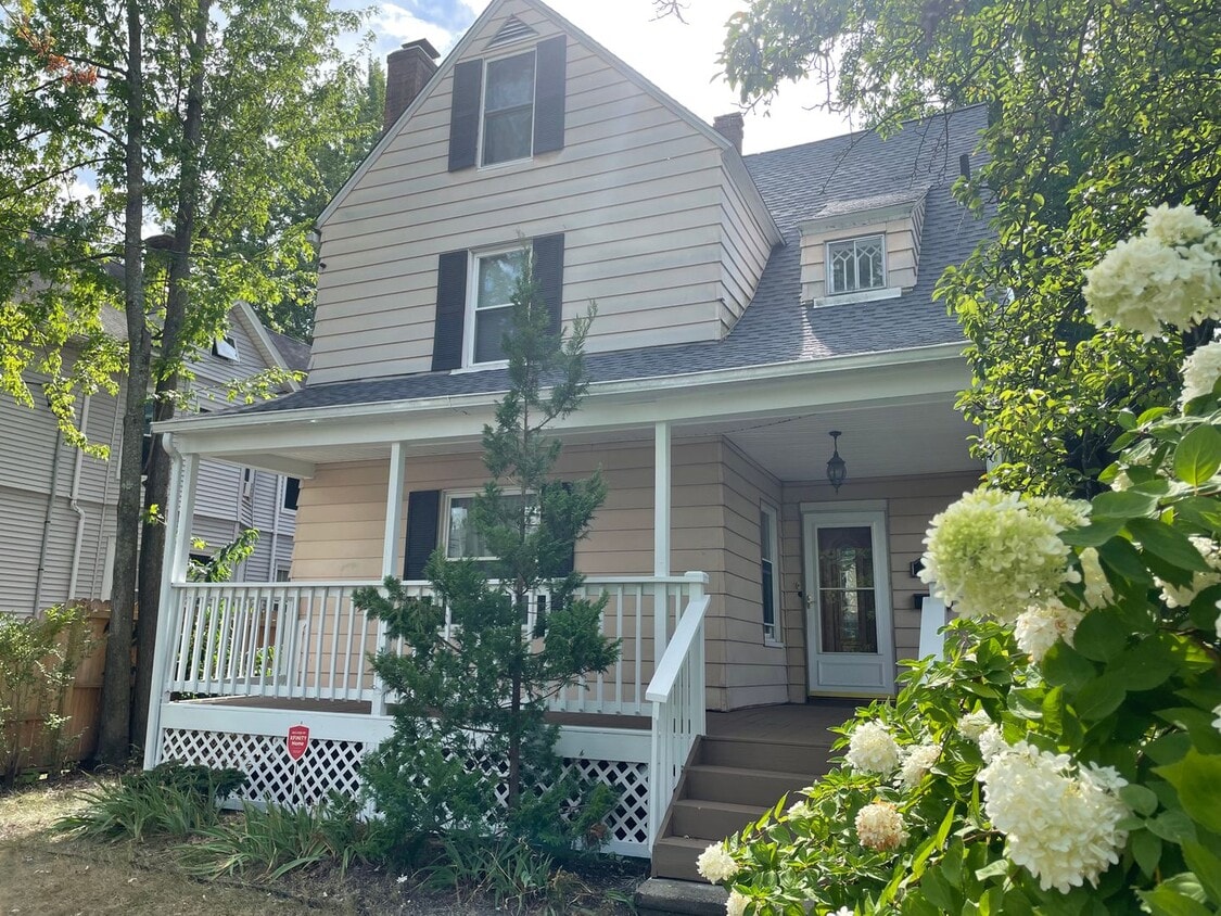 The Whiting Lane Open Porch House - The Whiting Lane Open Porch House