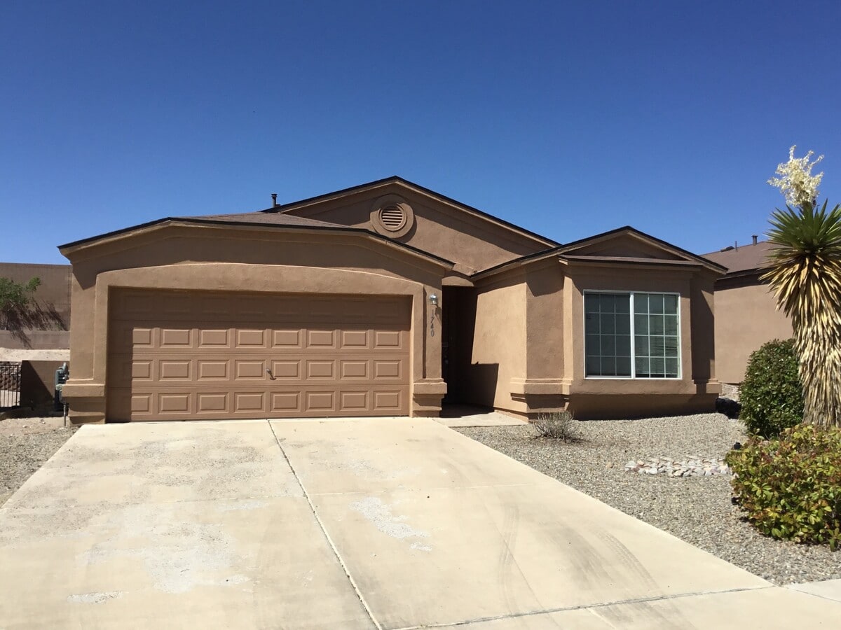 Photo - 1740 Sierra Norte Loop NE