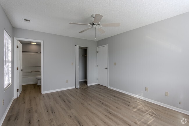 2 BR, 2 BA - 1,000 SF - Bedroom
