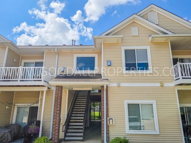 Building Photo - 3-Bedroom, 2-Bath Low-Maintenance Waukee Condo with Garage Unit 44