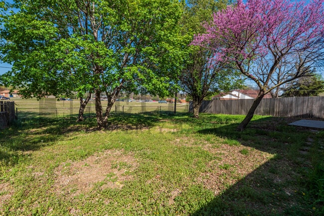 Photo - 1440 Community Dr