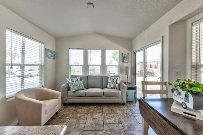 Photo - 124 S 54th St