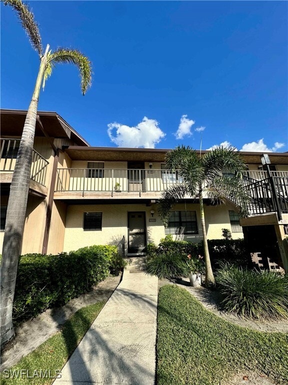 Building Photo - 5283 Treetops Dr Unit V-103