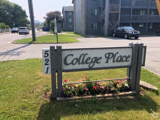 Building Photo - 475 Meadowview Dr Unit College Place Condo