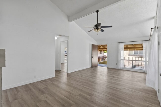 Photo - 98-364 Kilihe Way Unit A