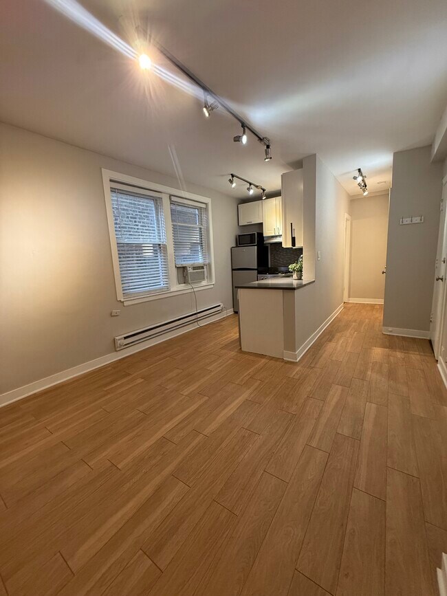 Photo - 541 W Belmont Ave Apartments Unit 511-33