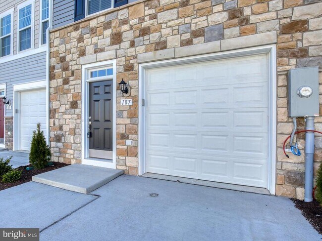 Photo - 107 Alderman Wy
