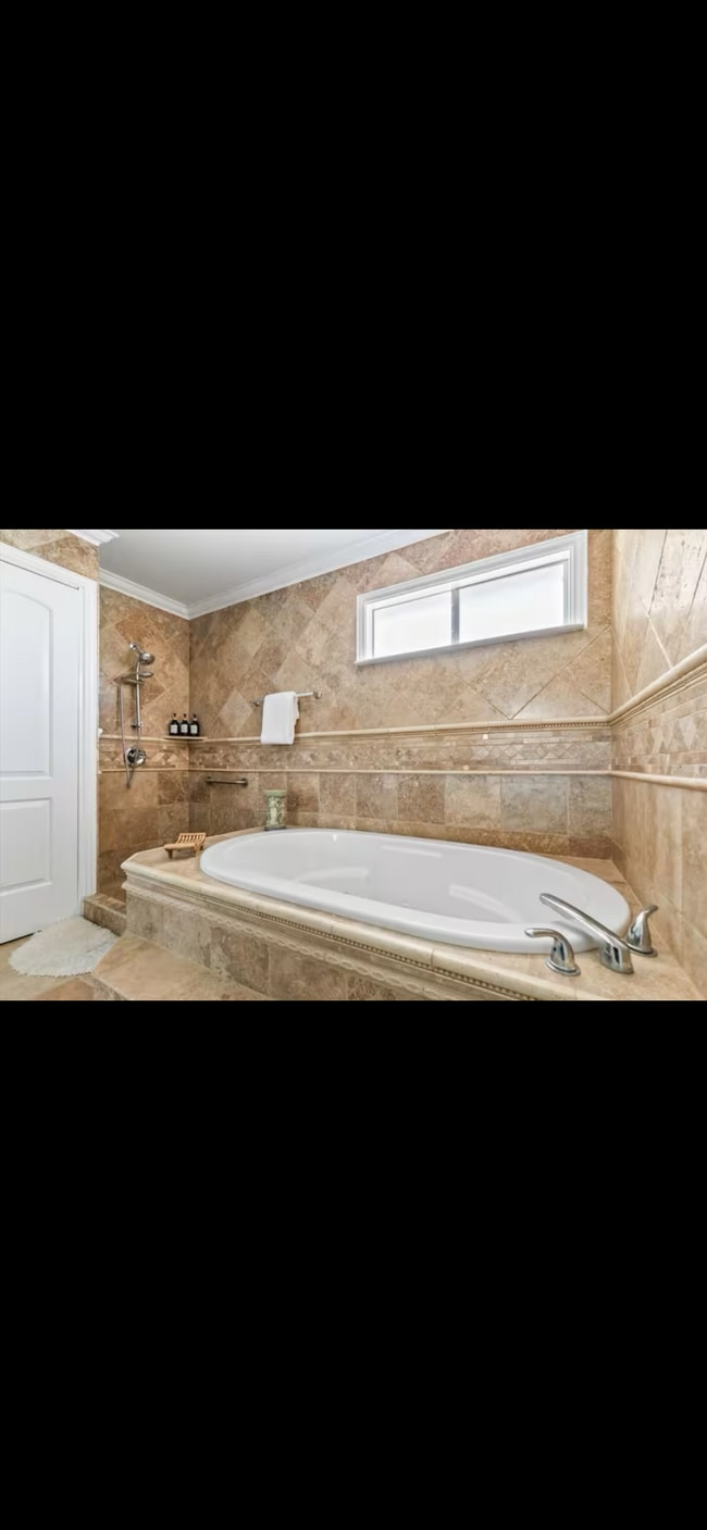 Building Photo - 7817 Straits Dr