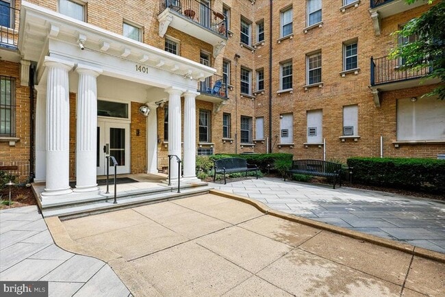 Building Photo - 1401 Columbia Rd NW Unit 410