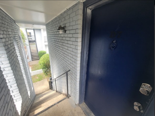 Photo - 225 W McDowell Rd Unit D7