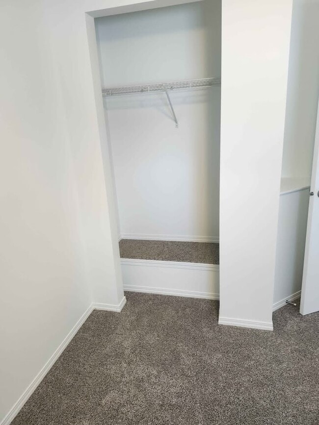 Photo - 11813-11847 47 St NW Unit 11813 - Bsmt