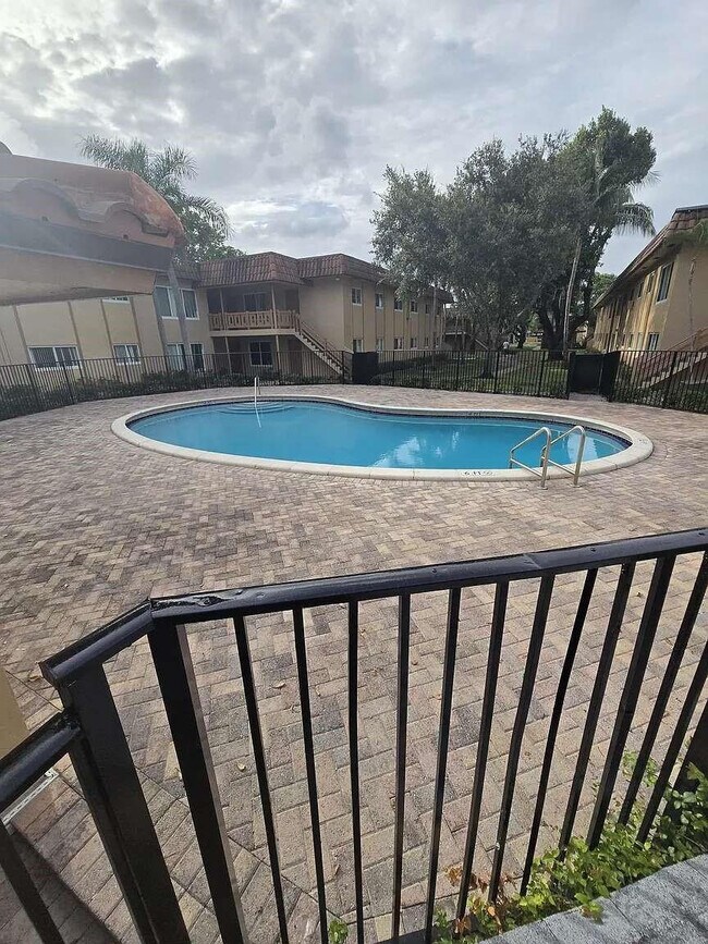 Photo - 2719 NW 39th Terrace Unidad 204