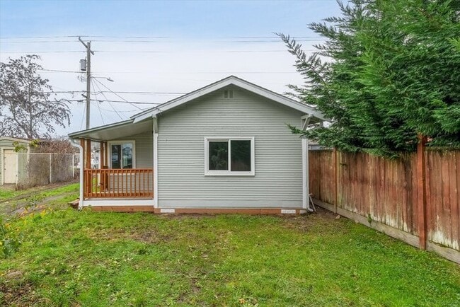 Photo - TWO BEDROOM WITH DEN/OFFICE IN THE HIGHLANDS