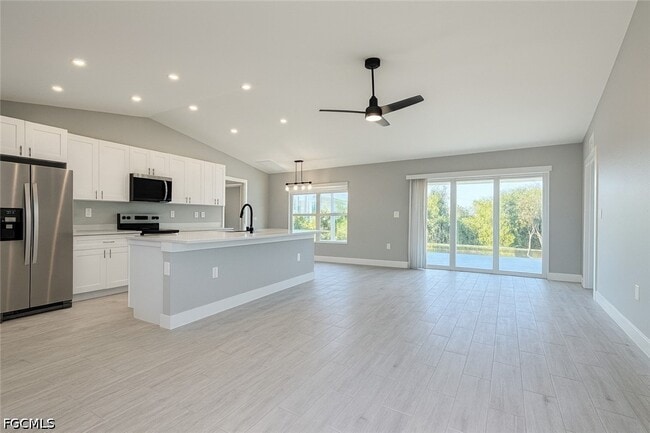 Photo - 402 NE 31st Terrace