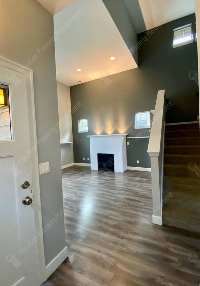 Photo - 3-BR Craftsman home in NE Bend- Boyd Acres