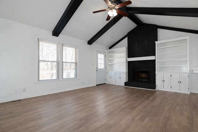 Photo - Spacious 3 Bedroom Home with Modern Updates – Jeffersontown