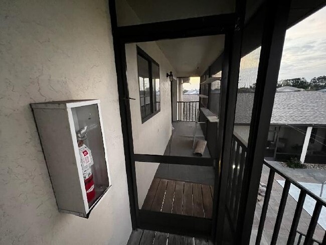 Photo - 1004 SE 8th St Unit 202