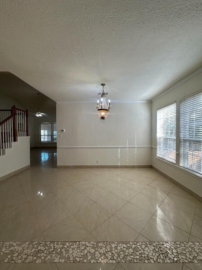 Photo - 12360 Hart Crest