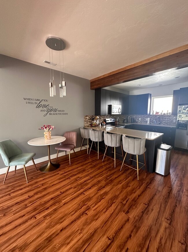 Photo - 1037 W Rooftop Dr