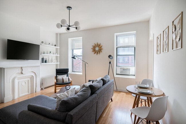 Photo - 469 Columbus Ave Unidad FL5-ID1251662P