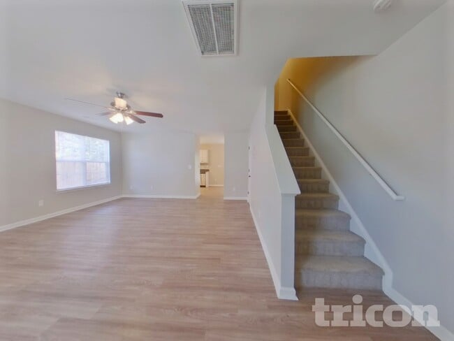 Photo - 5424 Henderson Oaks Dr