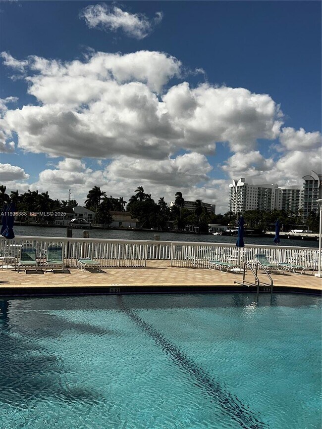 Photo - 1455 N Treasure Dr Unit 1R