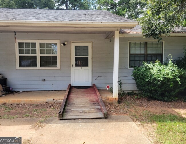 Building Photo - 8 Candlewood Terrace NE Unit 2 Rental