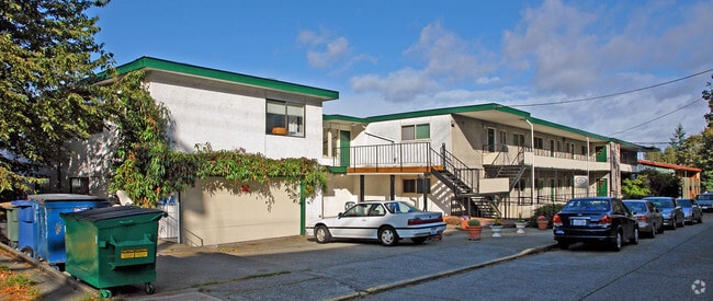 Photo - Golf Crest Apartments