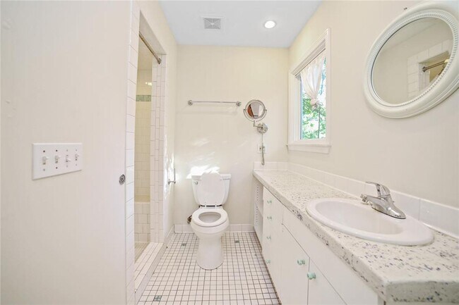 Photo - 2716 E 22nd St Unit A