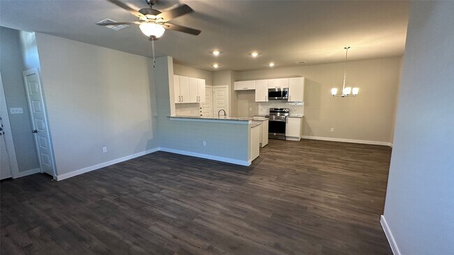 Photo - 9804 Grosbeak Ln