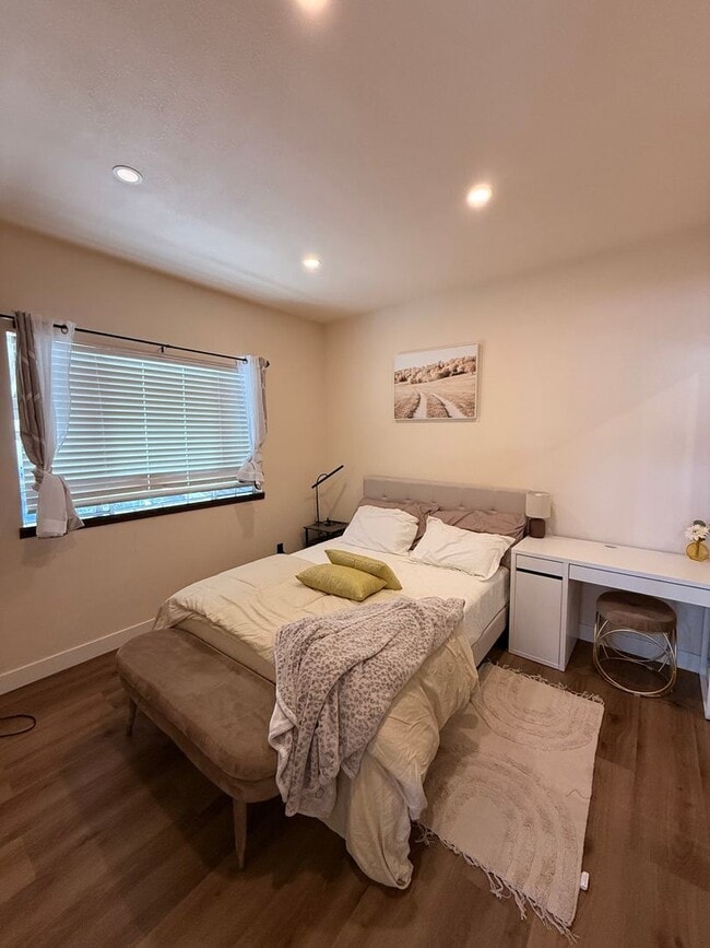 Photo - Charming furnished 1BR/1BA Room in Oakland.