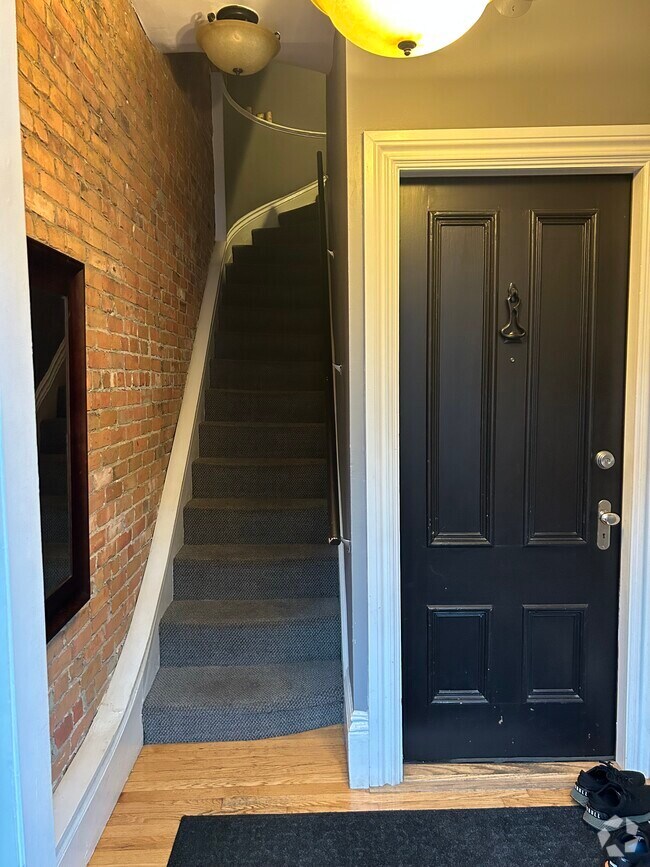 Building Photo - 15 E Springfield St Unit 5 Rental