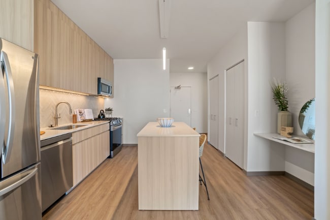 Photo - 508 S Damen Ave