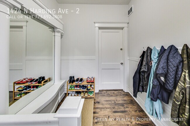 Photo - 1424 N Harding Ave Unit 2