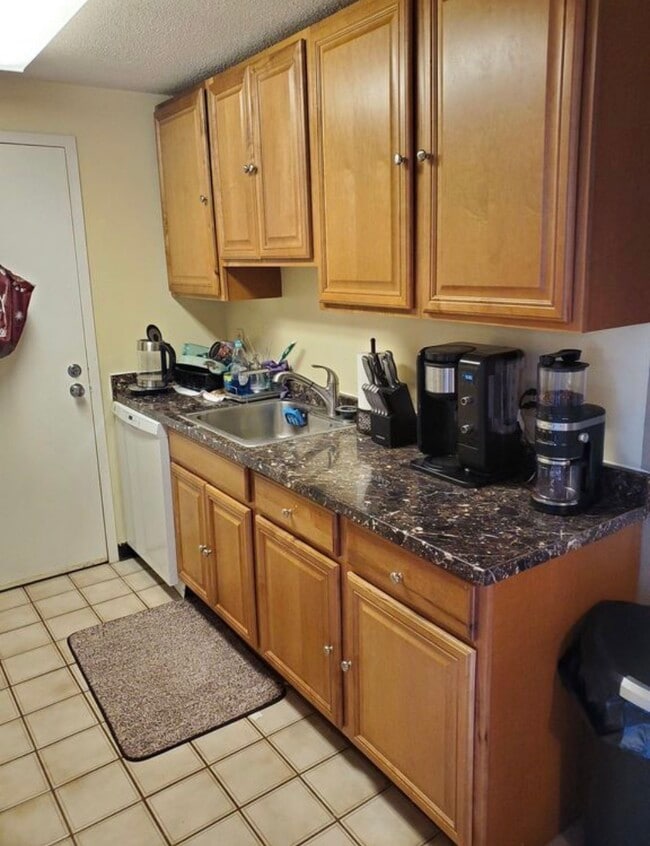 Photo - 3 Post Oak Ln Unit 10