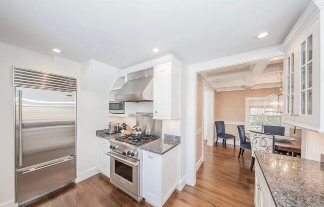 28 Morey Ln