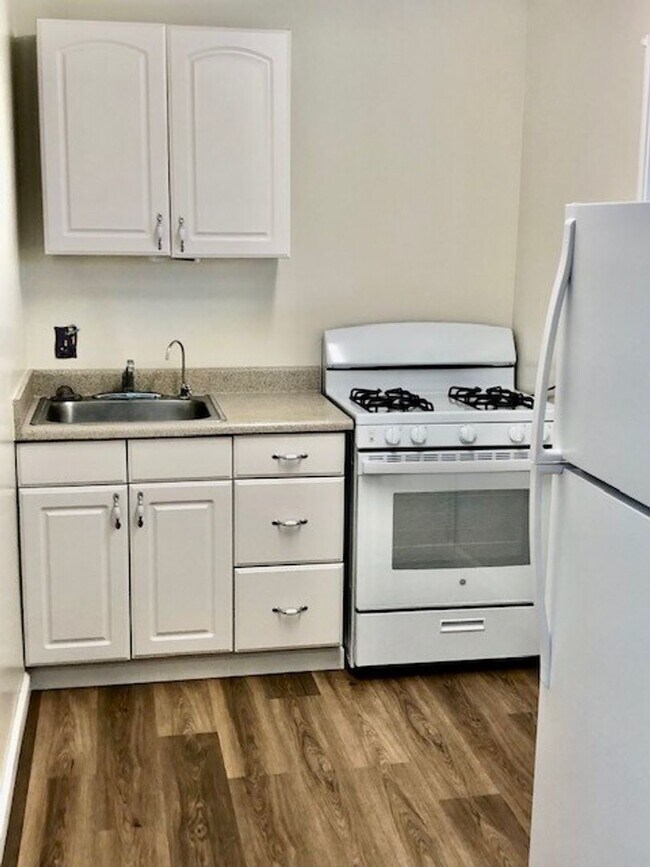 Photo - Leroy Avenue Unit #2