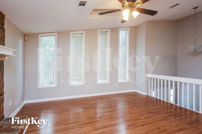 Photo - 1424 Brookcrest St