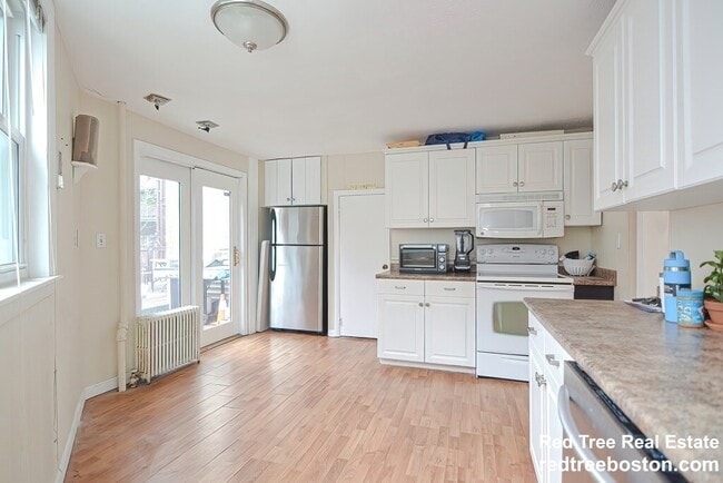 Photo - 13 Knowlton St