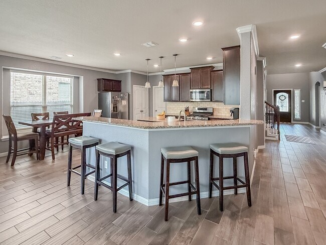 Photo - 1313 Zanna Grace Way