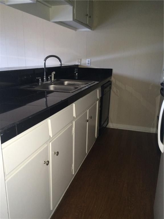 Photo - 602 W 51st St