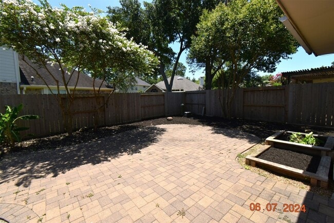 Photo - 1626 Diamond Brook Dr