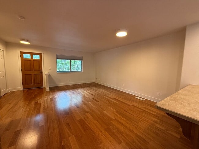 Photo - Beautiful 2 Bed/2.5 Bath Townhome on Bend'...