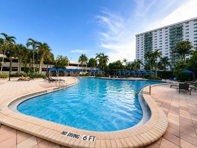 Building Photo - 19370 Collins Ave Unit 1410