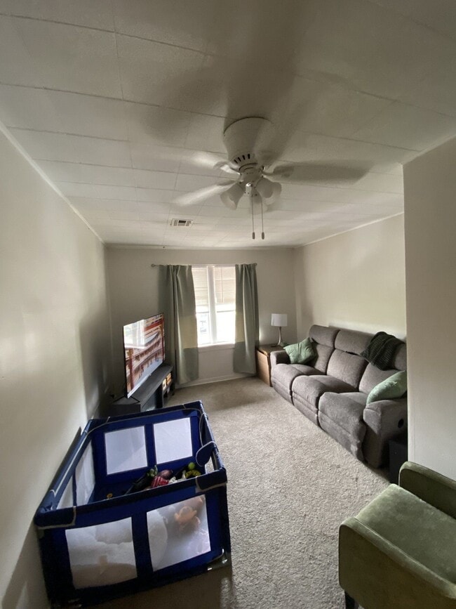 Photo - 738 1/2 Massachusetts