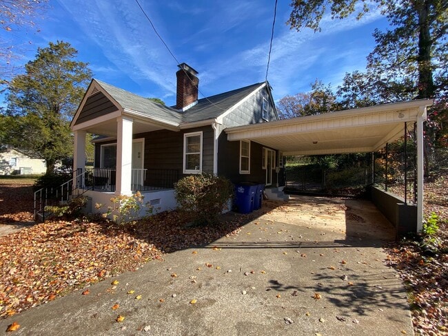 Photo - 2135 Griffith Rd