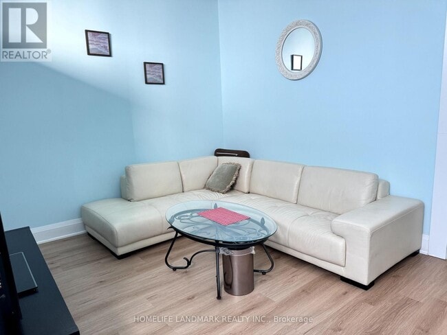 Photo - 33 Luzon Ave